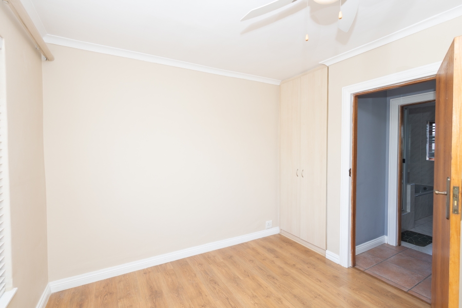 4 Bedroom Property for Sale in Flamingo Vlei Western Cape